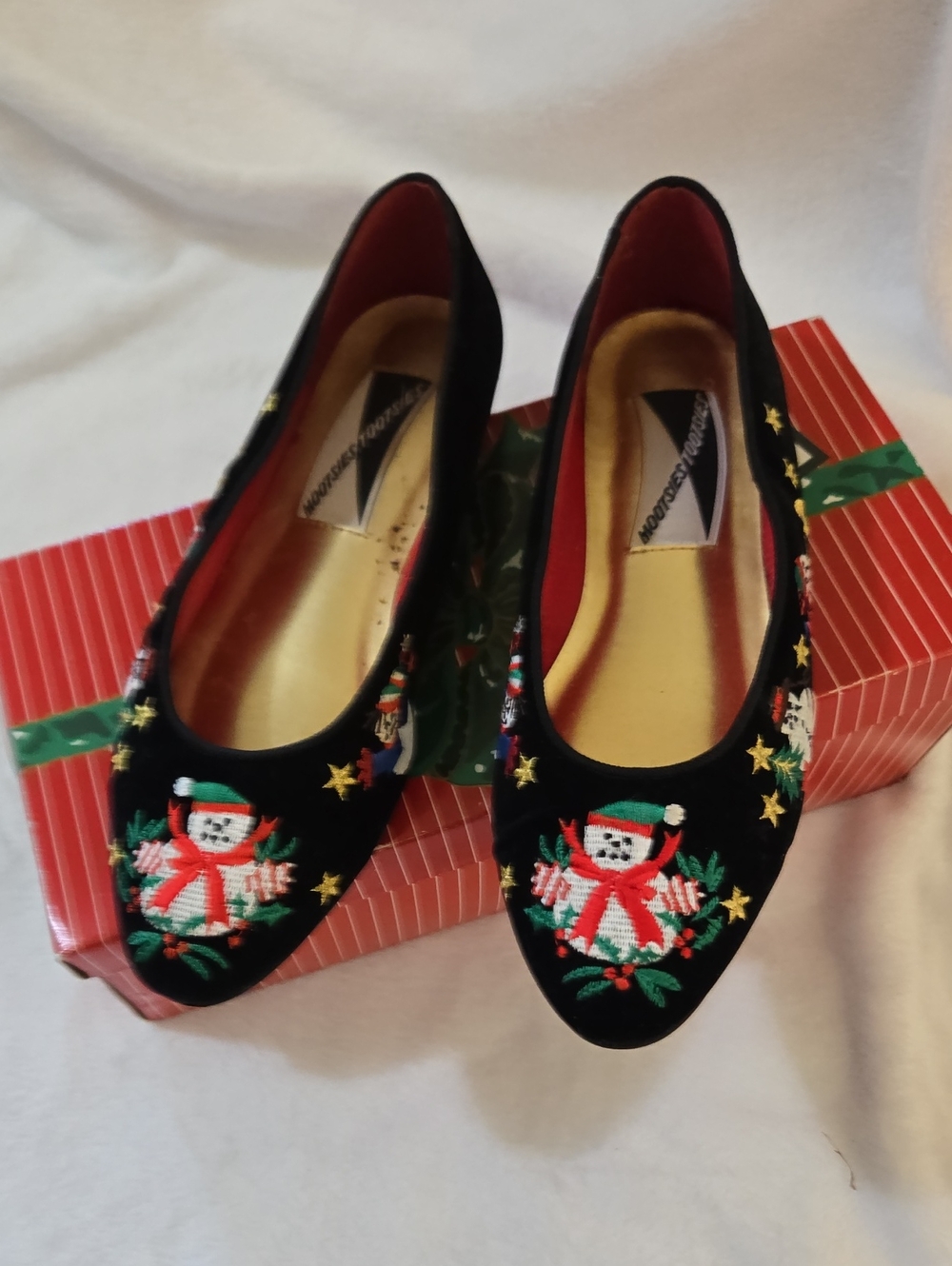 Mootsies Tootsies Black Velvet Snowman Embroidered Ballet Flats